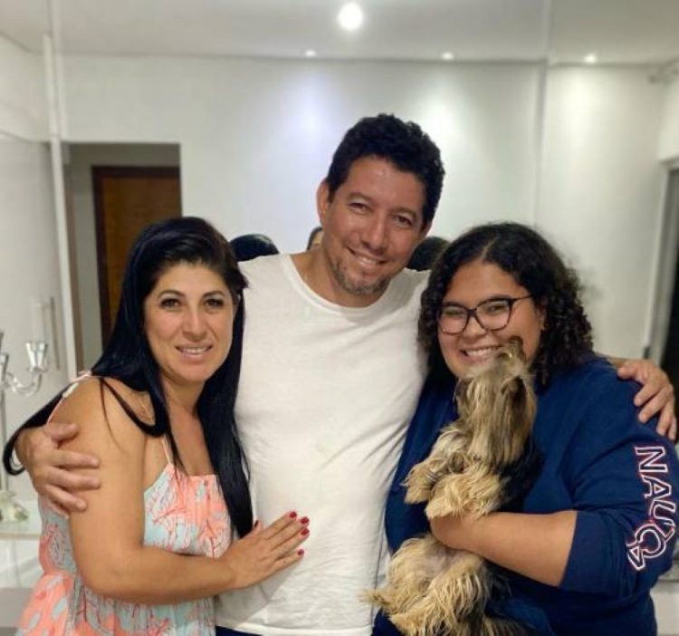 chien-ravi-rendre-visite-meilleure-amie-lhopital