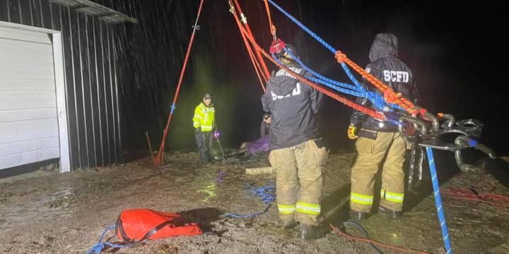 pompiers-kentucky-precipitent-sauver-cheval-hypothermique-coince