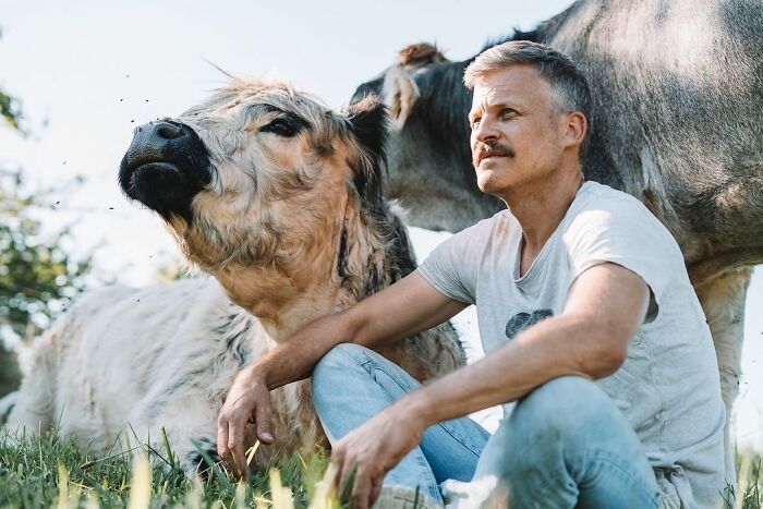 Cow Whisperer quitte son emploi ville créer vie meilleure animaux ferme monde entier.